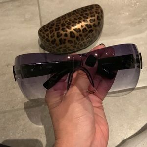 ISO!!!! Guess Sunglasses